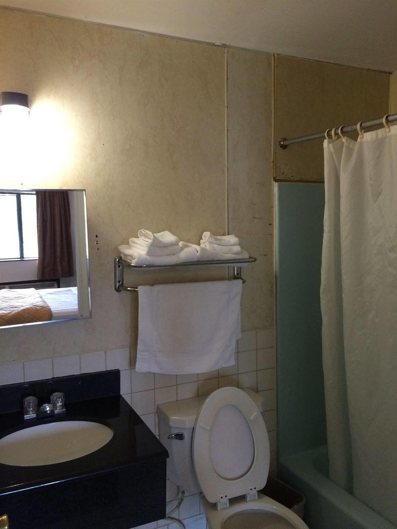 Branford Motel Eksteriør billede